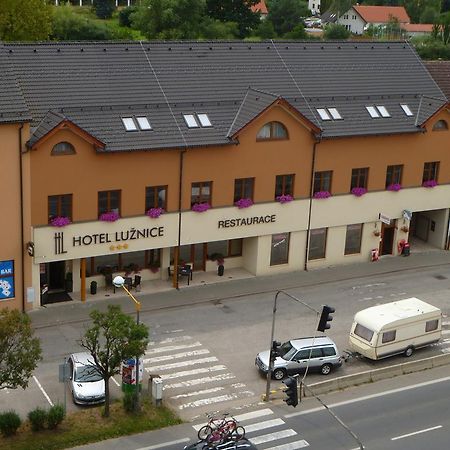 Hotel Luznice Plana nad Luznici Екстер'єр фото
